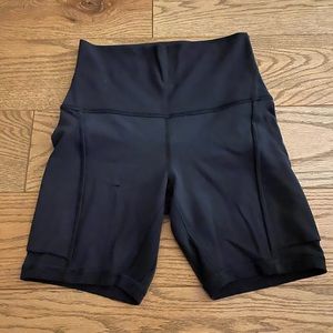 Lululemon Align shorts 6” with Pockets